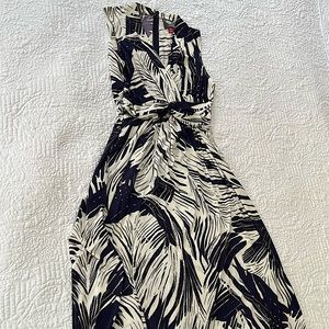 Vince Camuto Patterned DrkBlue&White Women’s Long Dress, Size 4, Stretch Fabric.